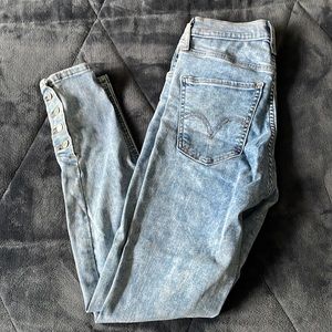 Levi’s Mile High Super Skinny